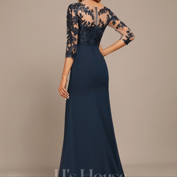 Trumpet/Mermaid V Neck - Picture 4 of 15